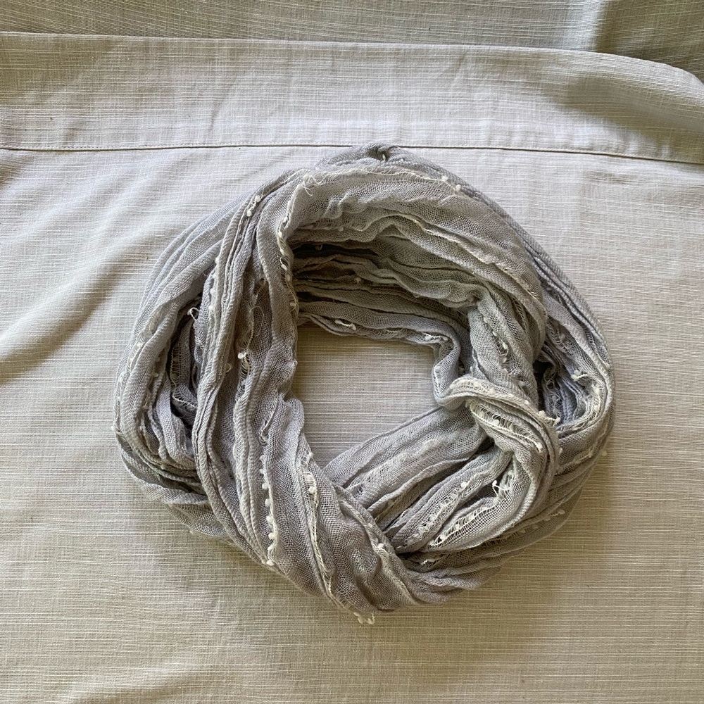 Cute & Lightweight Scarf for Fall